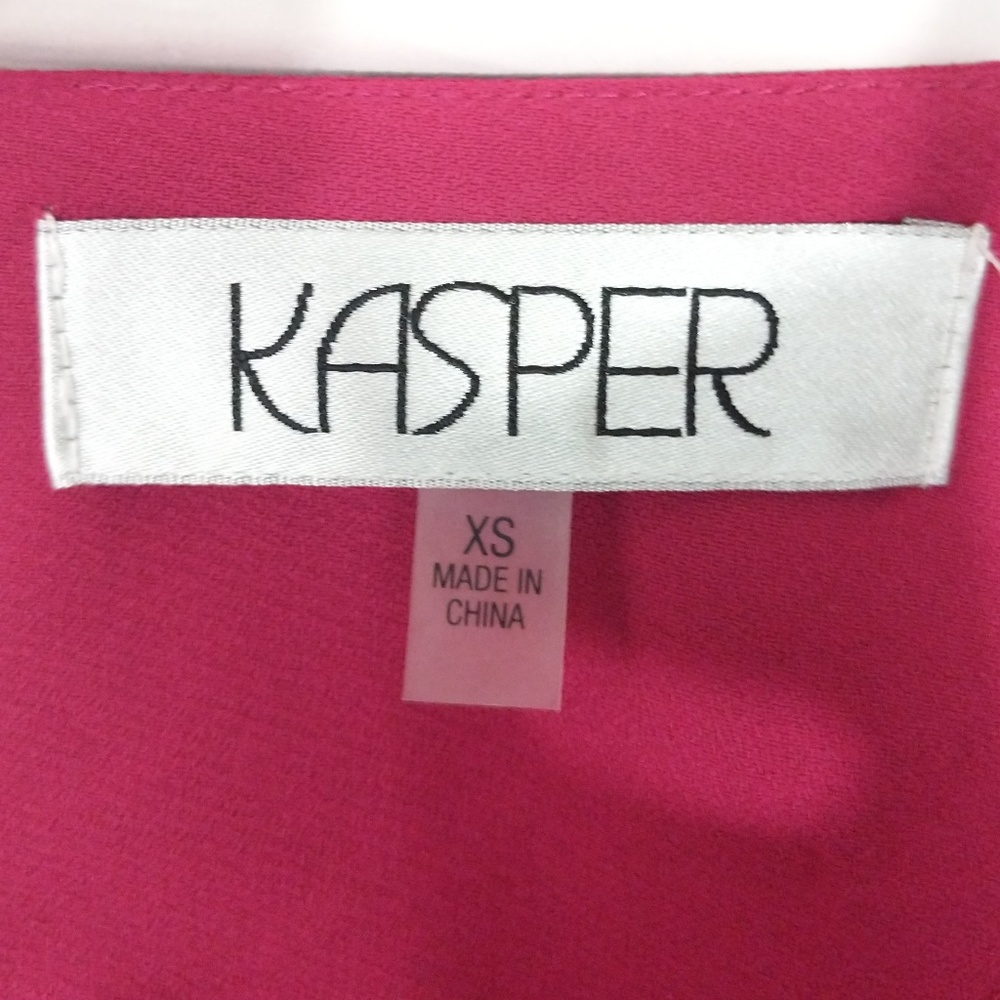 Kasper Pleated Sleeveless Blouse - Picture 4 of 4